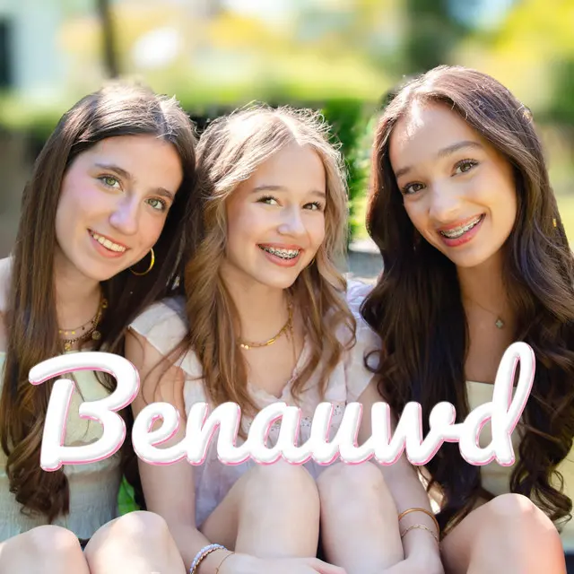 Luister naar de hitsingle Benauwd van Blizz Girlband in de Kidz Super Chartz!
